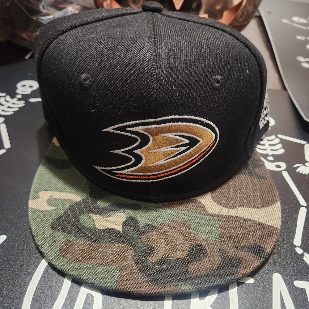 ANAHEIM DUCKS CAMO HAT new